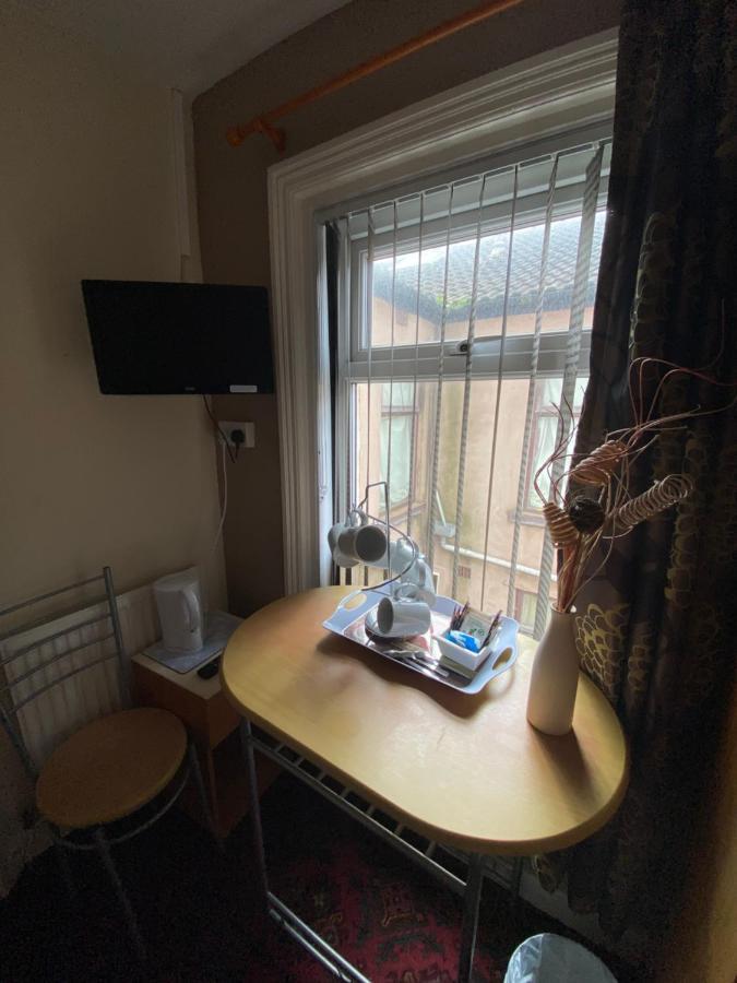 White Moon Hotel Blackpool Esterno foto
