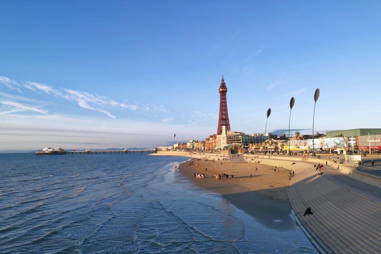 White Moon Hotel Blackpool Esterno foto
