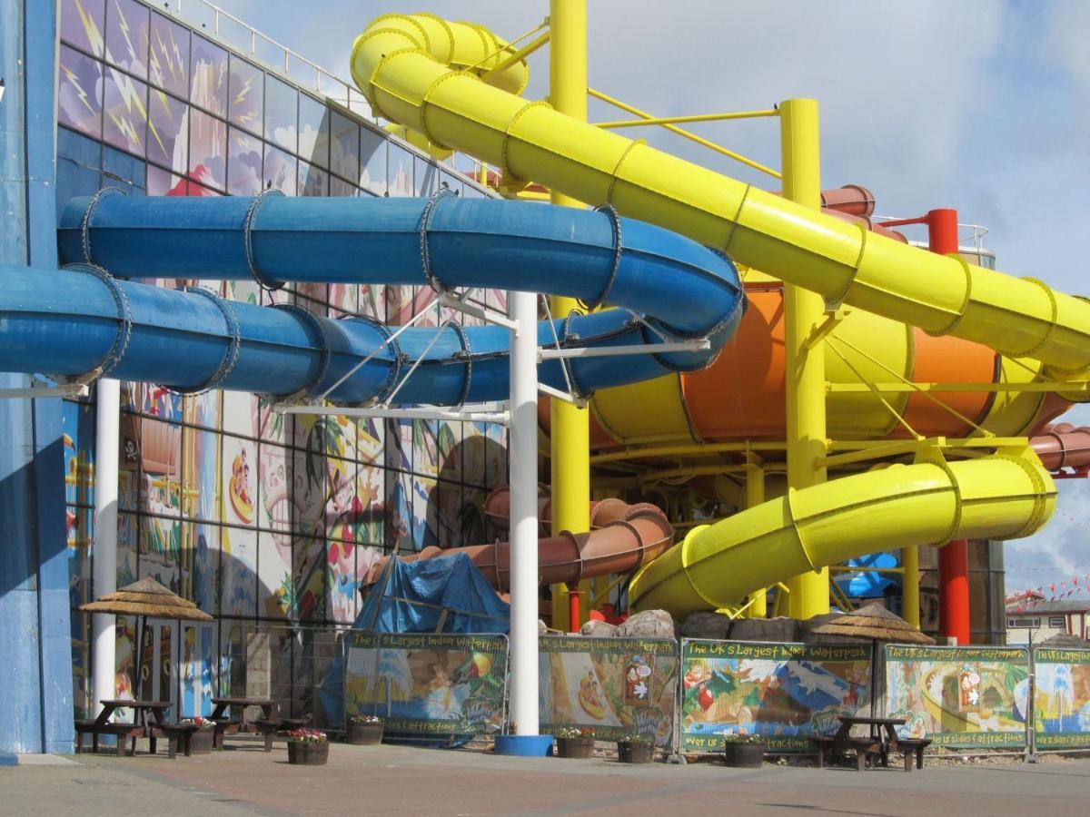 White Moon Hotel Blackpool Esterno foto