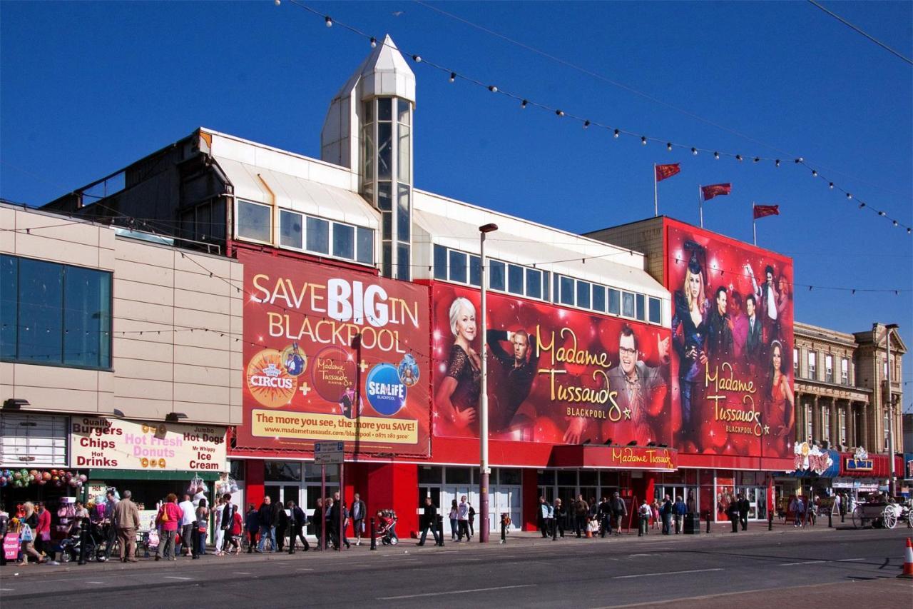 White Moon Hotel Blackpool Esterno foto