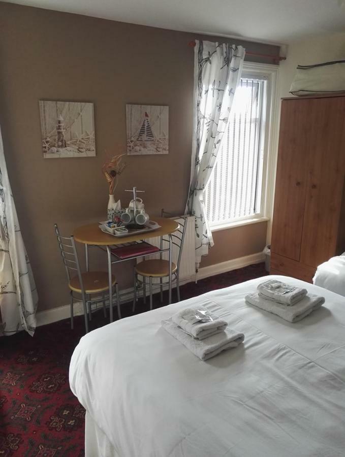 White Moon Hotel Blackpool Esterno foto
